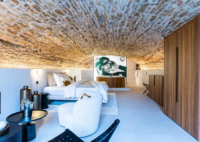 Legend Majestic Spa - Insolite & Unique - Champagne - Parking Prive